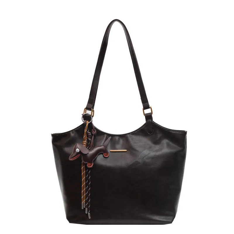 Retro fashion PU large capacity tote bag for women with double shoulder straps and zipper closure in beige colour