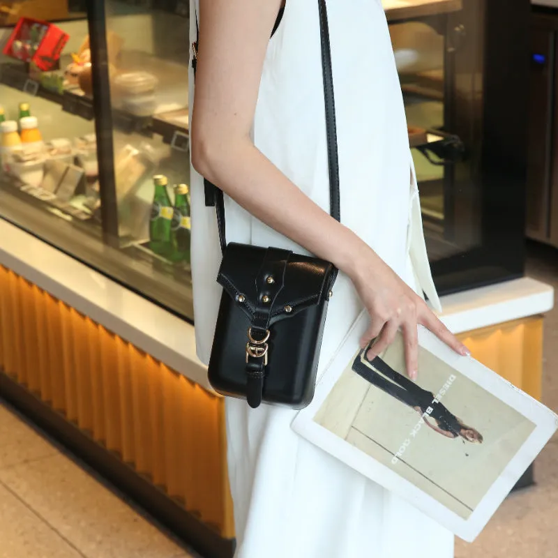 Small casual crossbody square bag in PU leather with sewing thread detail, black or brown colour options for women