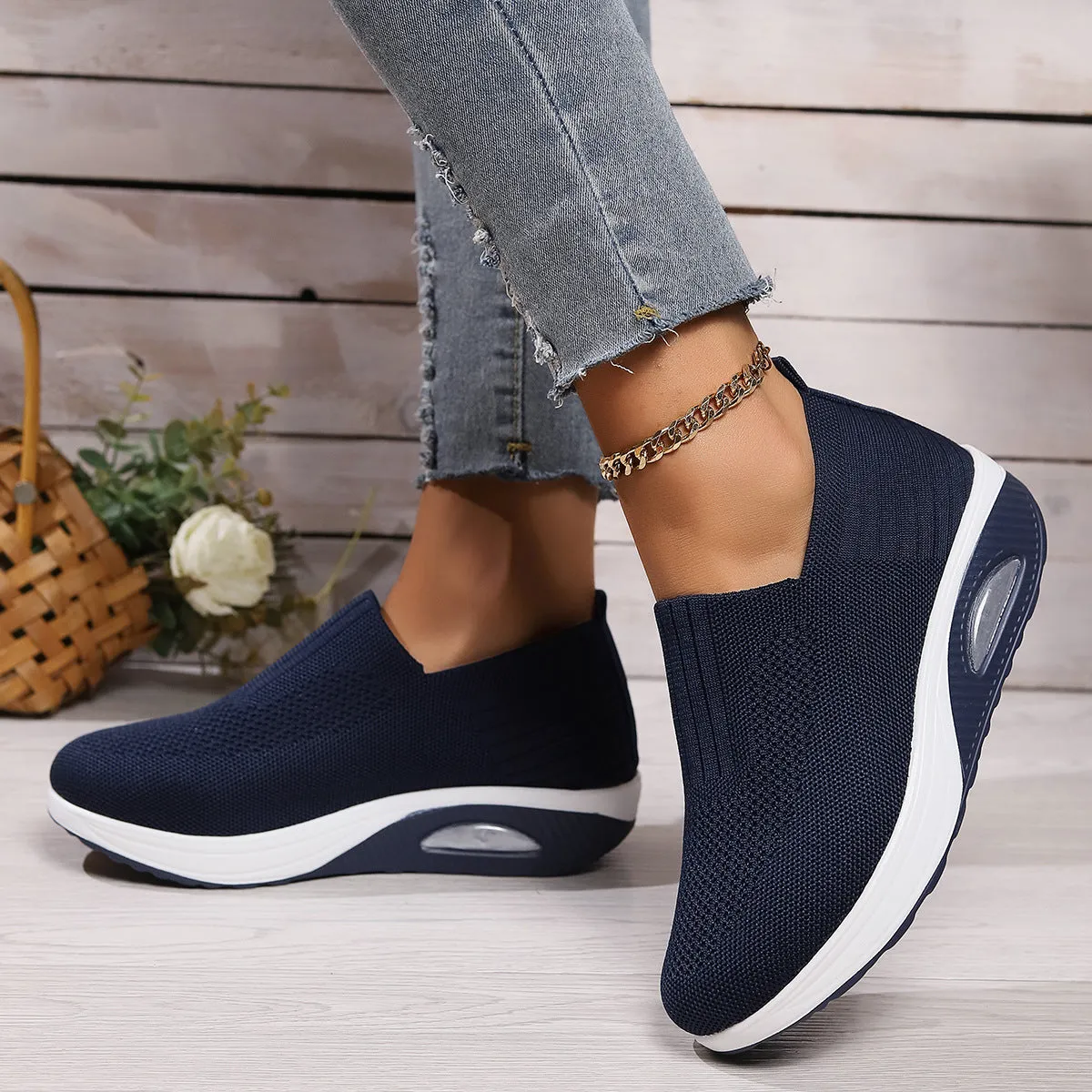 Unisex slip-on casual knitted wedge shoes in six colours with round toe and shallow opening