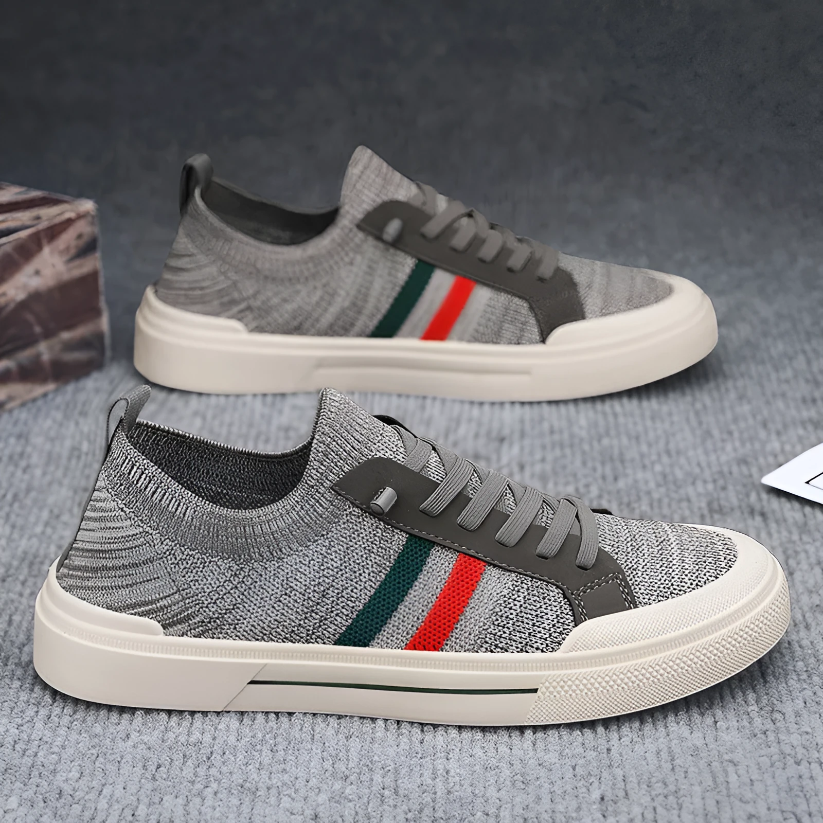 Men's knitted mesh casual sneakers with elastic band closure in beige colour