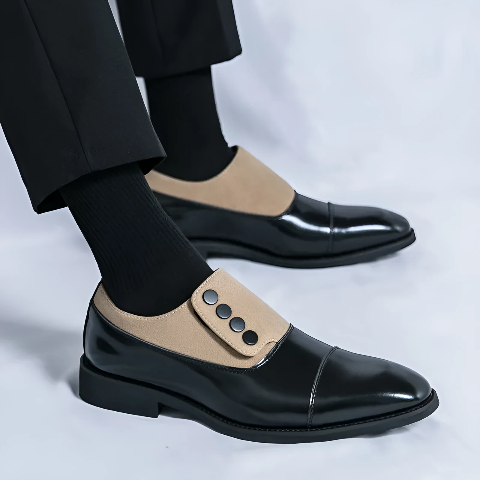 Men's low top pointed round toe button leather slip-on shoes, black, size 40, with rubber sole