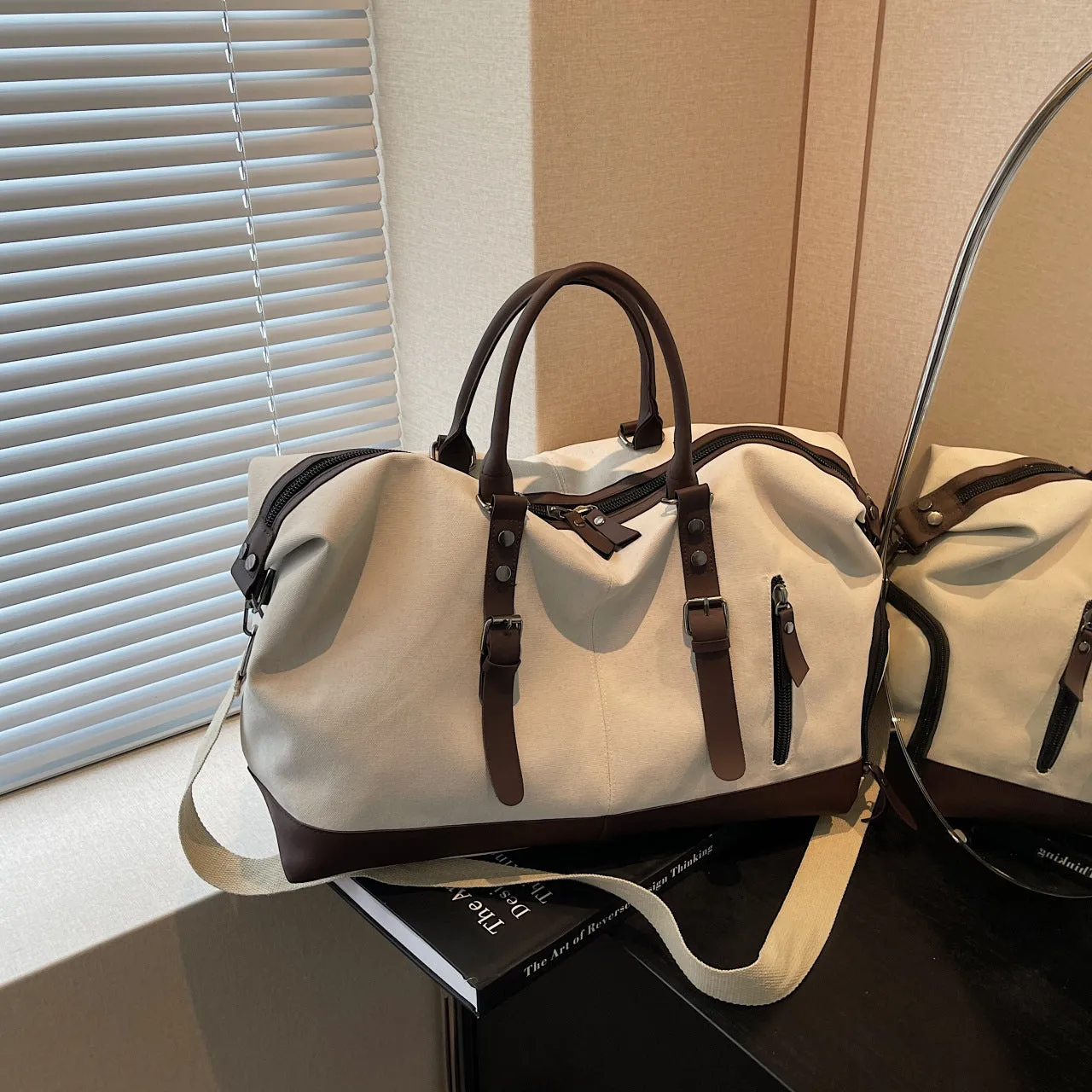 Canvas travel shoulder bag for men and women, breathable leisure bag, available in Black, Milky White, and Green