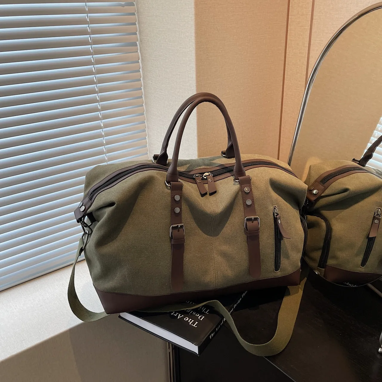 Canvas travel shoulder bag for men and women, breathable leisure bag, available in Black, Milky White, and Green