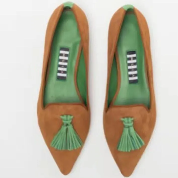 Women's low-cut pointed-toe colourblock tassel flat shoes in Brown Green, canvas upper, rubber sole