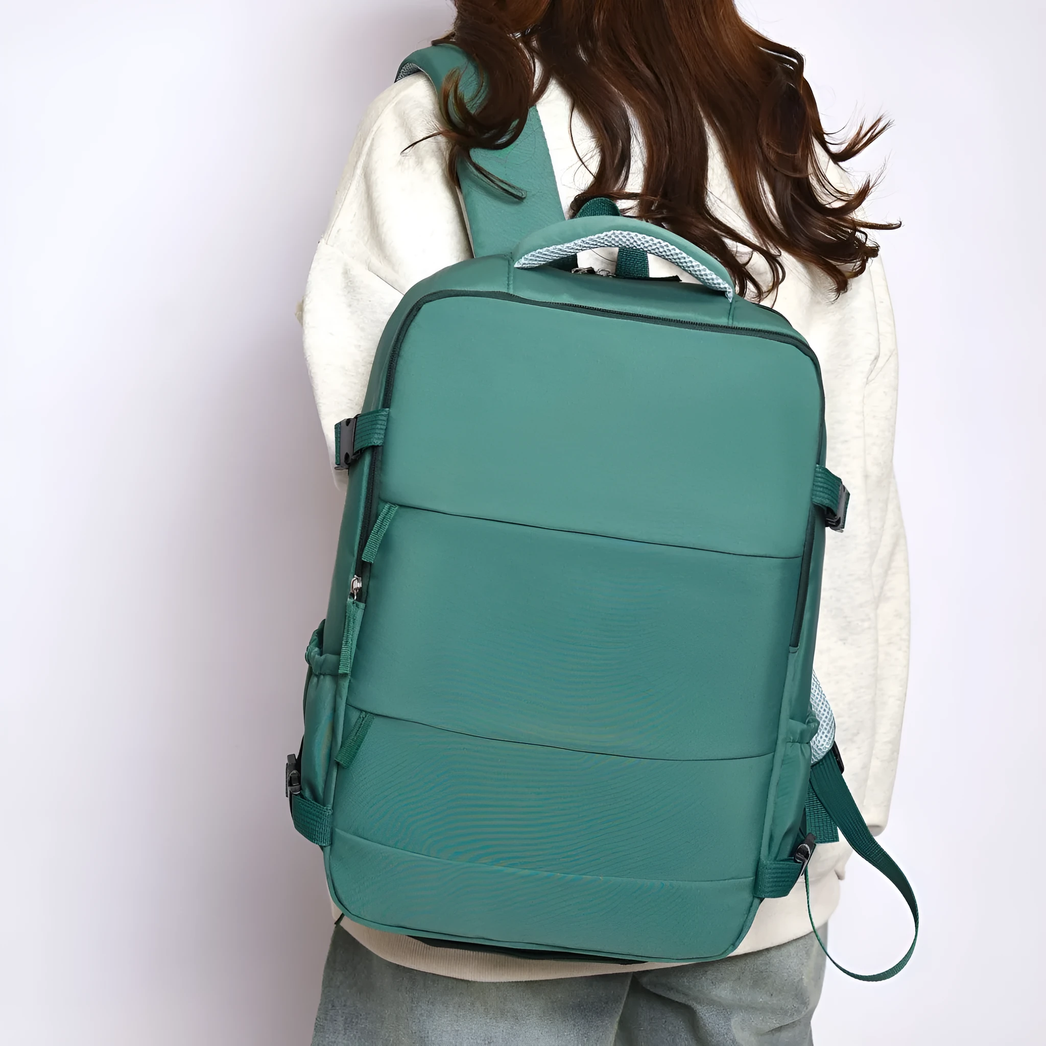 Large capacity dry wet separation backpack in solid colour with breathable design, free size, 20-35L