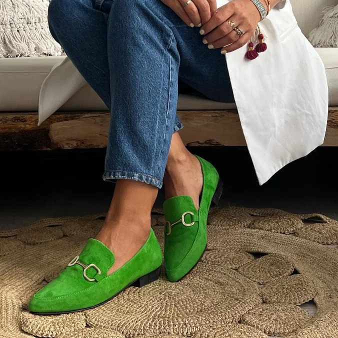 Women's casual flat suede pointed toe buckle shoes in purple, low top with rubber sole, flat heel, shallow mouth cut