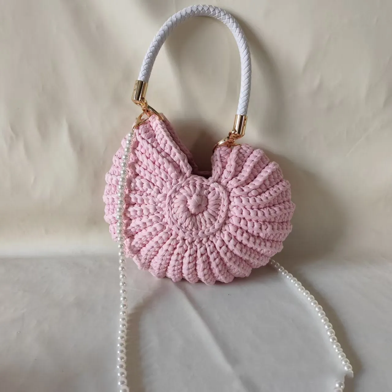 Round handmade woven crossbody bag with pearl chain strap, 25x25cm, polyester, multiple colour options