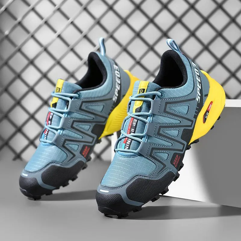 Men's breathable low top casual shoes in synthetic leather with flat heel and lace up fastening