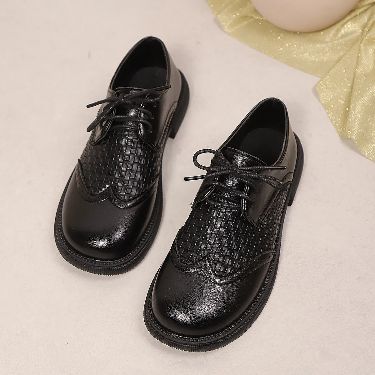 Women's mid heel lace-up mesh PU leather shoes, black single colour, low square heel, round toe design