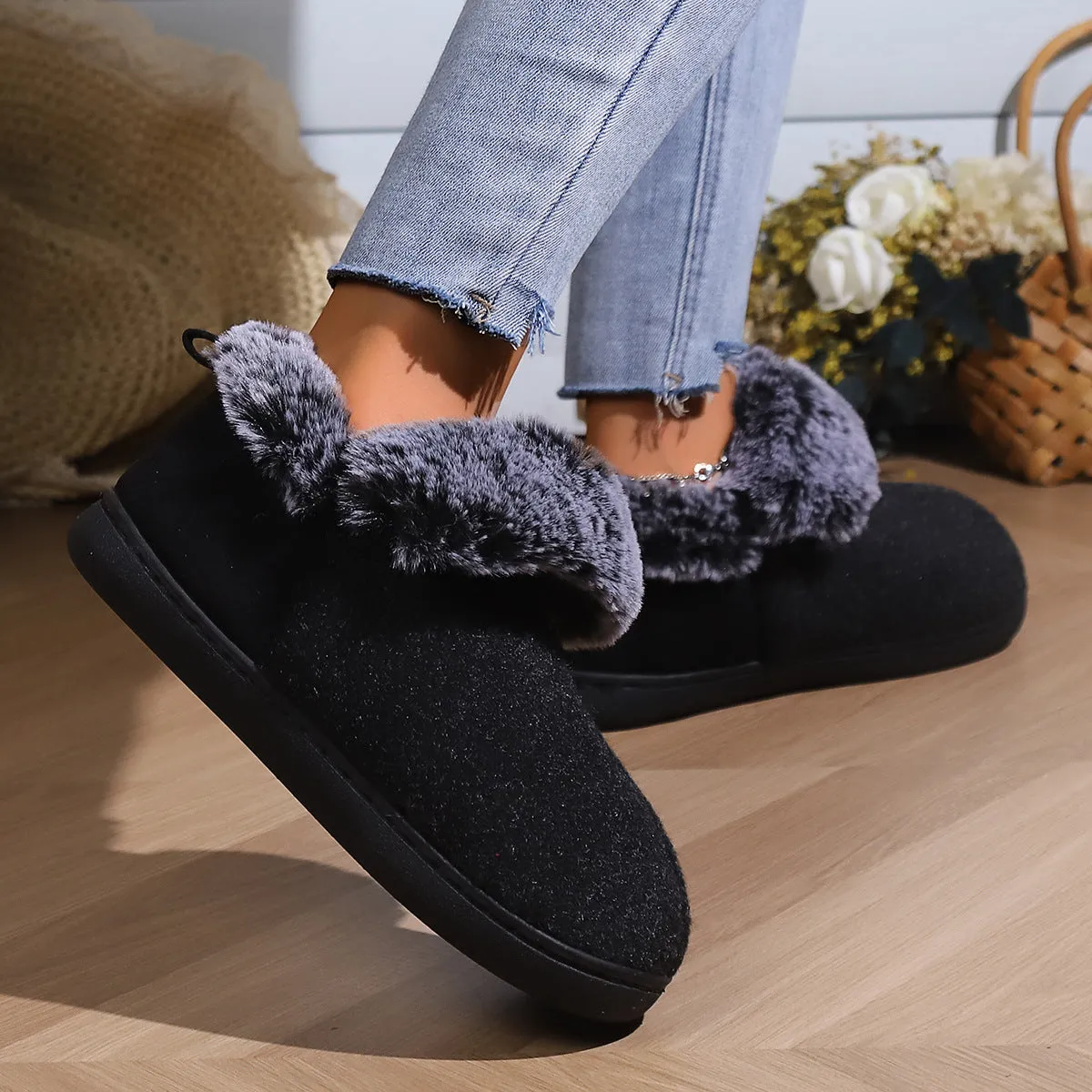Wine red felt slippers with fur collar and synthetic leather upper for winter indoor use