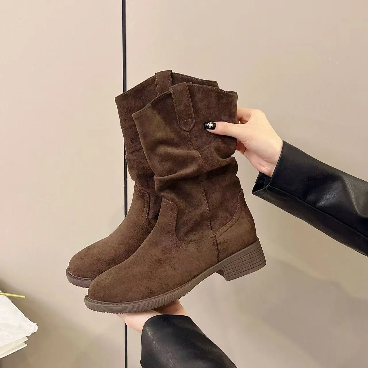 Women's solid colour suede chunky heel ankle boots with platform block heel in khaki colour