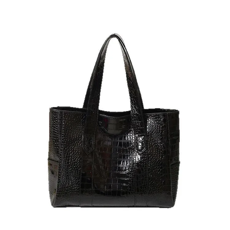 Large capacity one-shoulder PU croc pattern commuter bag in horizontal square shape with outer sandwich pocket