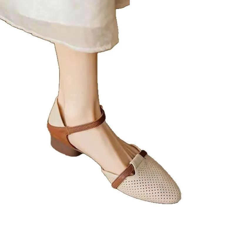 Women's retro chunky heel sandals with ankle buckle, closed toe, stitching detail, black