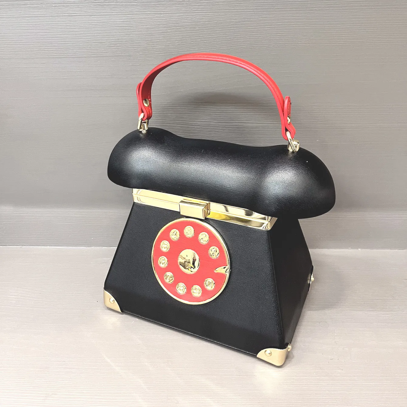 Women's landline phone-shaped handbag in PU with hard shell, retro style, three-dimensional pocket, available in colours