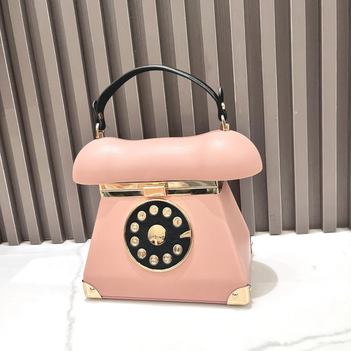 Women's landline phone-shaped handbag in PU with hard shell, retro style, three-dimensional pocket, available in colours