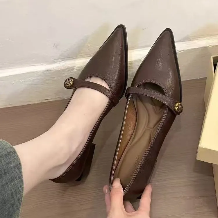 Women's retro low-cut high heels with chunky heel in black and brown, sizes 34-40