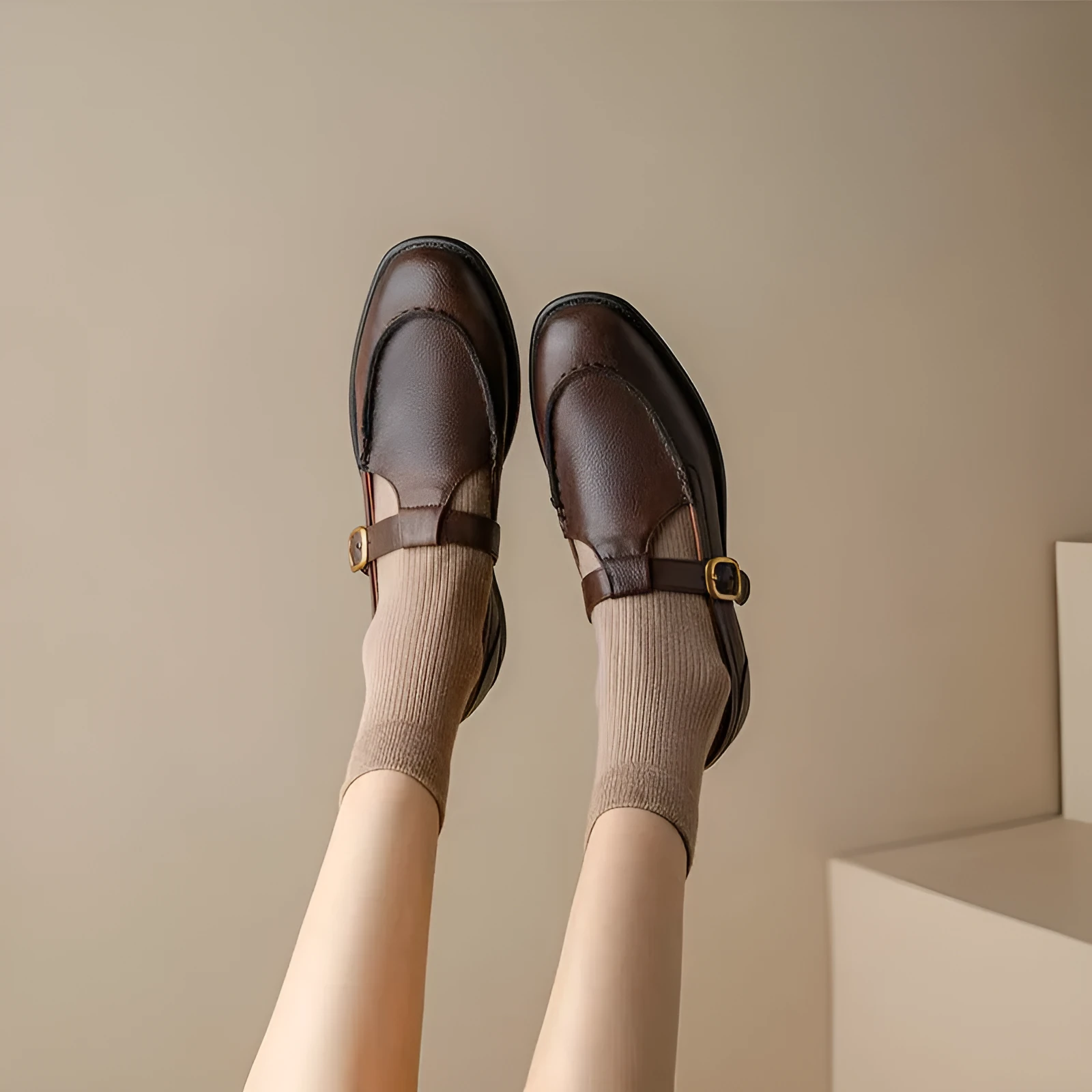Women's retro genuine leather Mary Jane shoes with high heel, round toe, in black