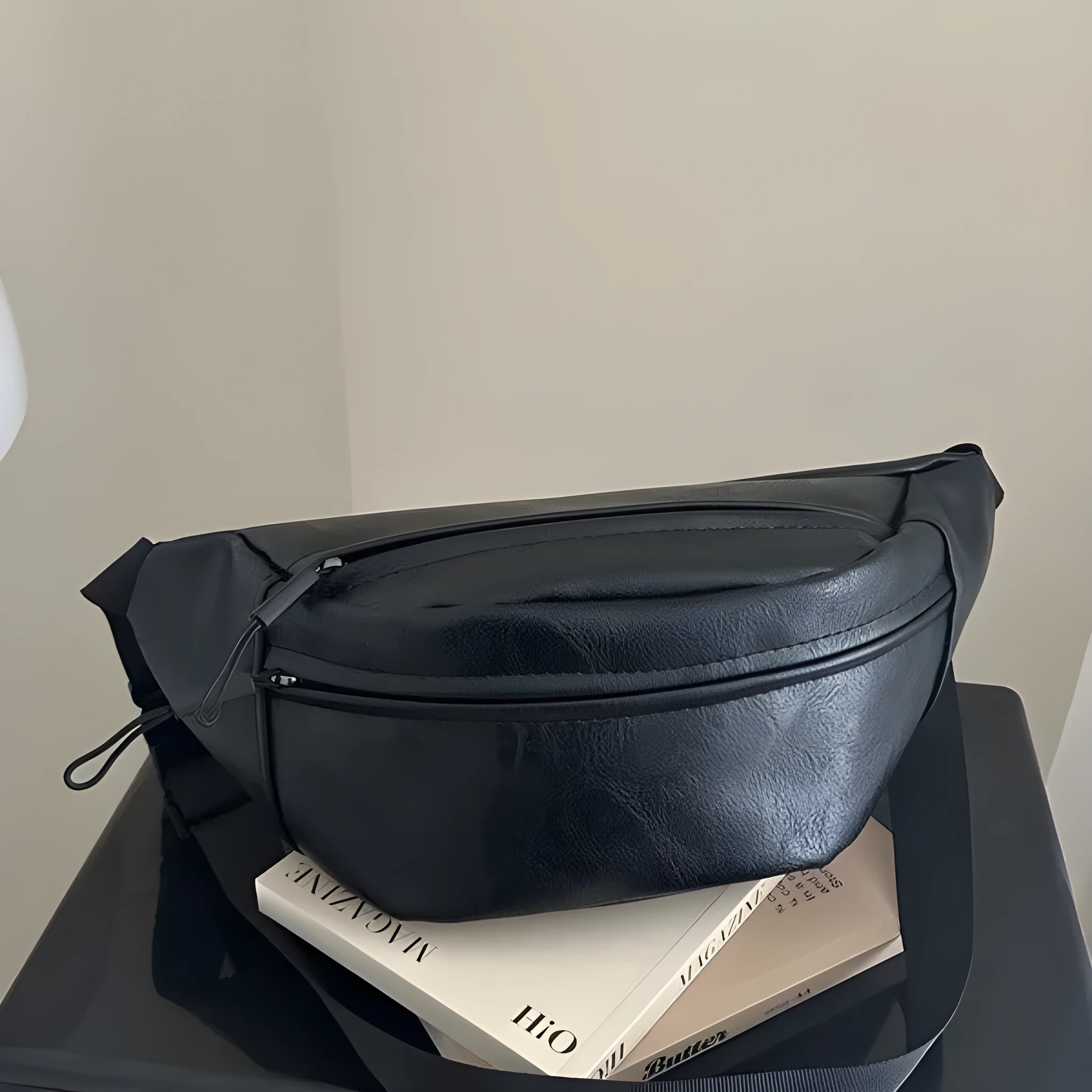 Women's all-match shoulder messenger bag in PU with stitching details, available in black and brown
