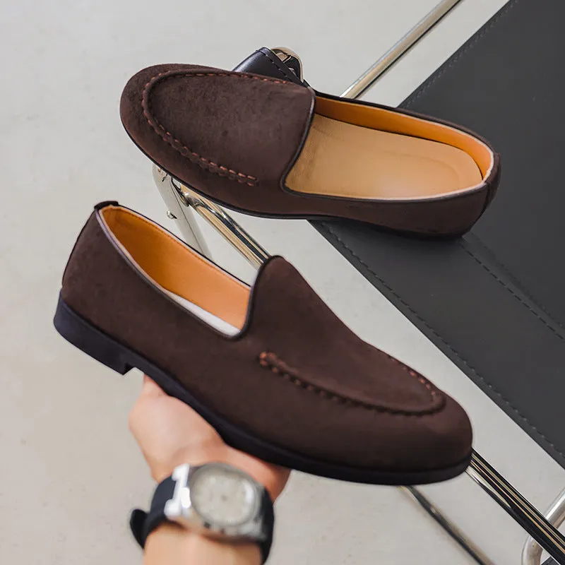 Men's retro Gommino slip-on loafers with round toe and wedge heel in solid colour