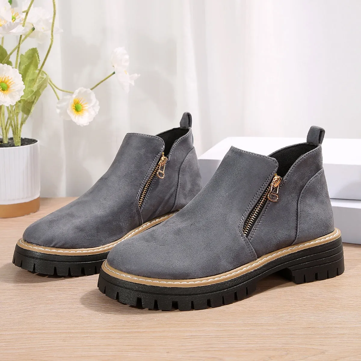Suede ankle boots with side zipper, chunky heel, round toe, low tube, solid colour women's footwear
