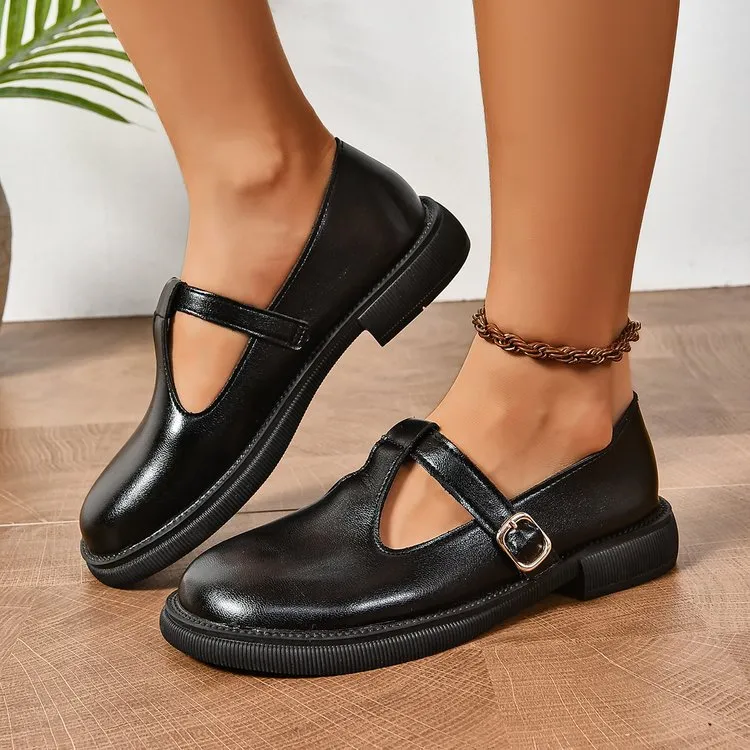 Women's casual PU buckle shoes with mid heel in wine red colour, round toe and buckle fastening