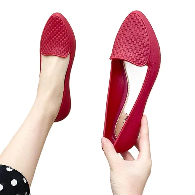 Women's Baotou anti-slip flat sandals with PVC upper in black, slip-on style for summer commute