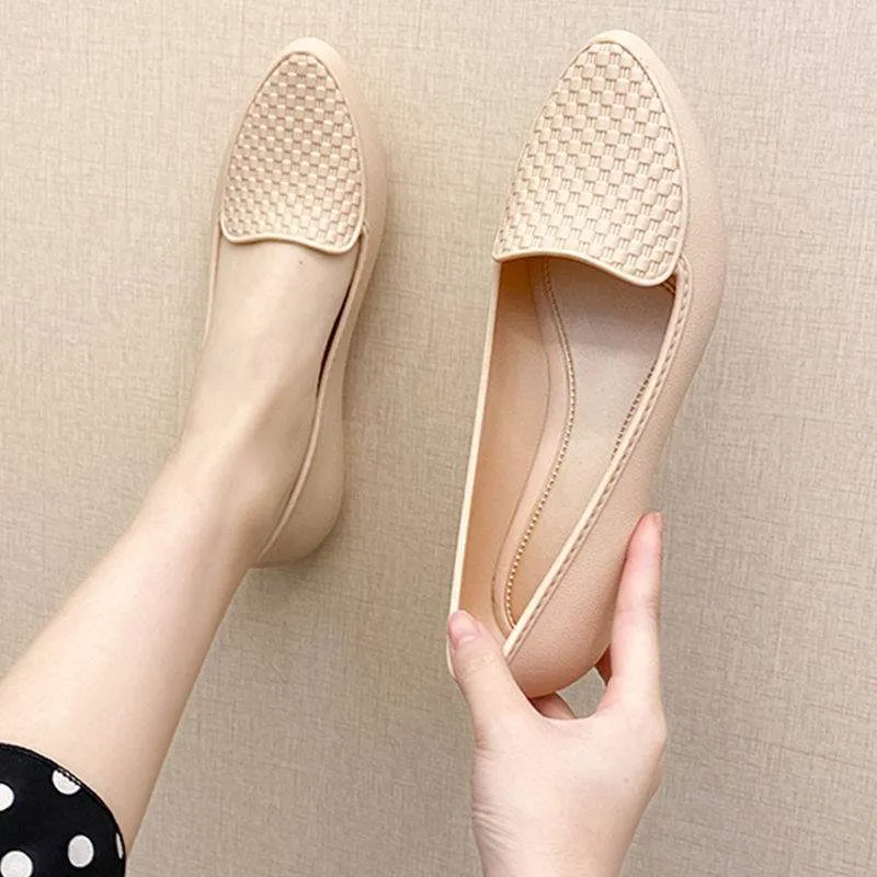 Women's Baotou anti-slip flat sandals with PVC upper in black, slip-on style for summer commute