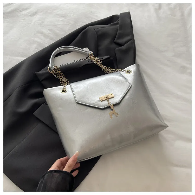 Large capacity chain shoulder bag for women in black, soft PU, horizontal square shape with chain strap