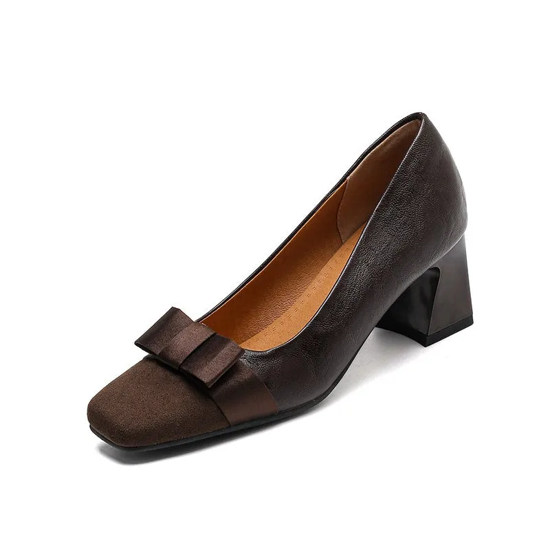 Retro square head stitching chunky heel pumps for women, black, low-cut, bow detail, side view