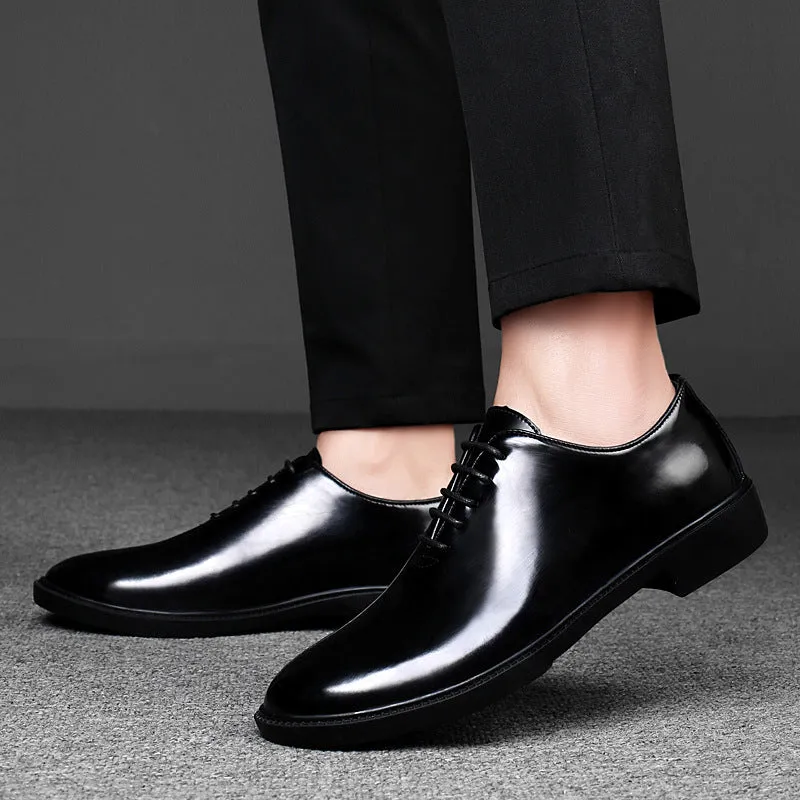 Men's business formal leather shoes in black with round toe and rubber sole