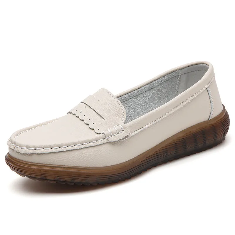 Women's flat shoes with breathable cutout upper, two-layer cowhide, and low heel in beige colour
