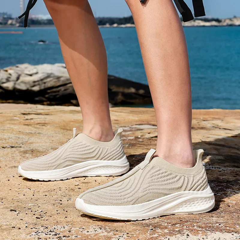 Casual lightweight soft sole slip-on loafers for couples in solid colour, Flyknit upper, low heel