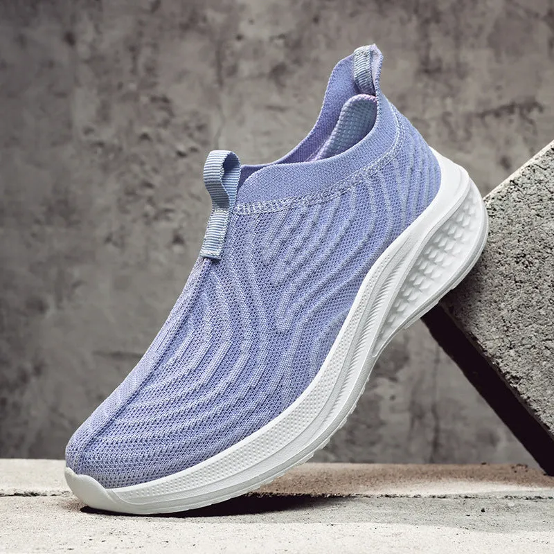 Casual lightweight soft sole slip-on loafers for couples in solid colour, Flyknit upper, low heel