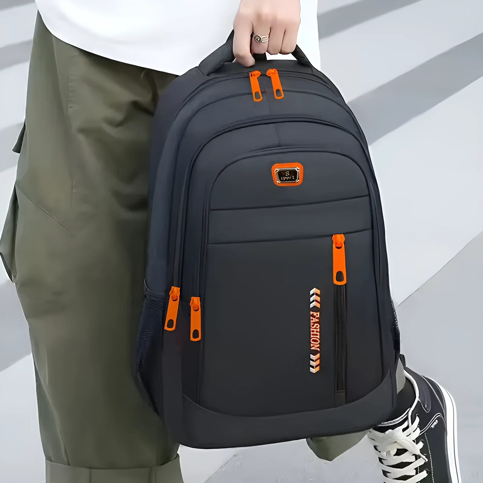 Commuter large capacity lightweight waterproof Oxford cloth backpack with air pillow belt in black