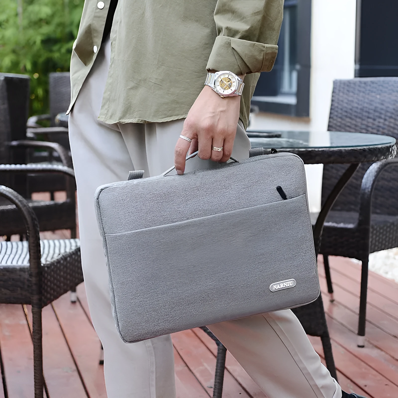 Oxford cloth laptop bag in solid colour with visible sewing thread detail, fits 11-16 inch laptops
