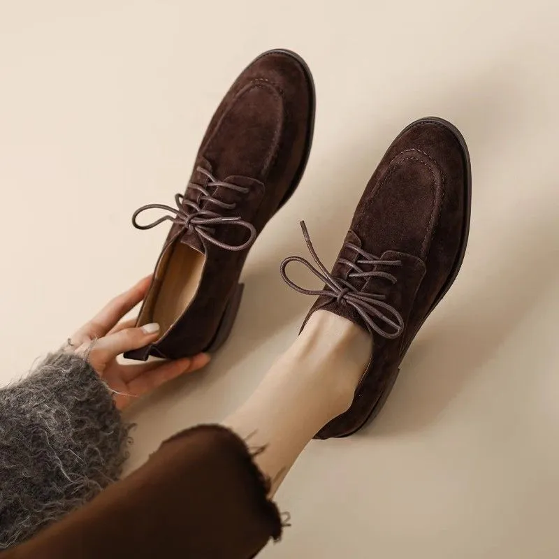 Retro suede lace-up pumps for women, square toe, mid heel, black colour