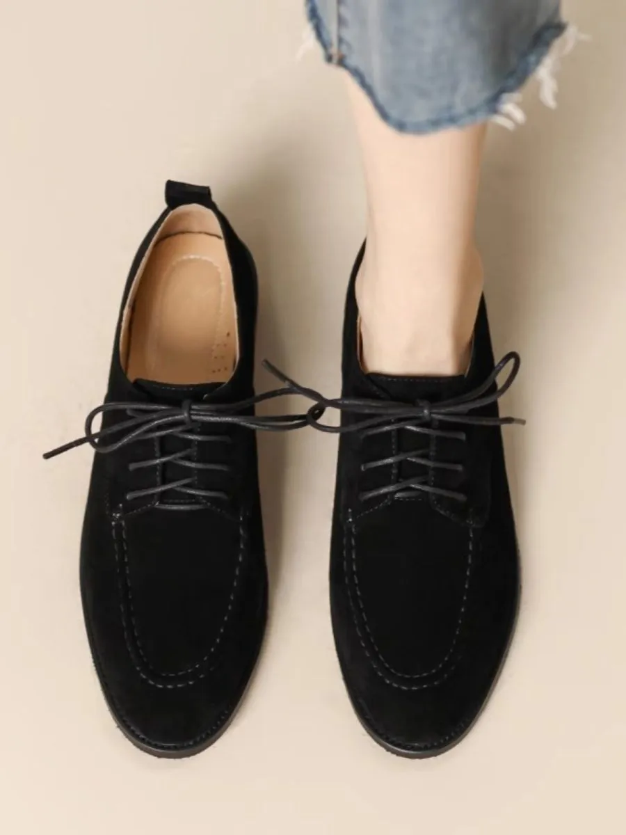 Retro suede lace-up pumps for women, square toe, mid heel, black colour