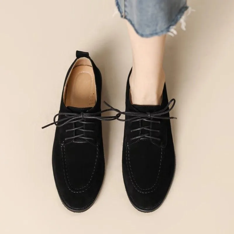 Retro suede lace-up pumps for women, square toe, mid heel, black colour