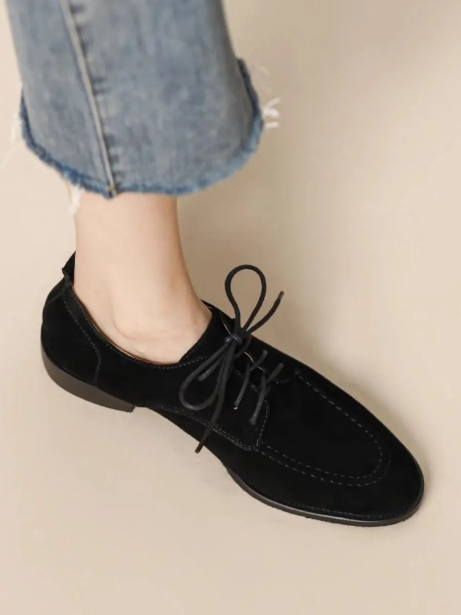 Retro suede lace-up pumps for women, square toe, mid heel, black colour