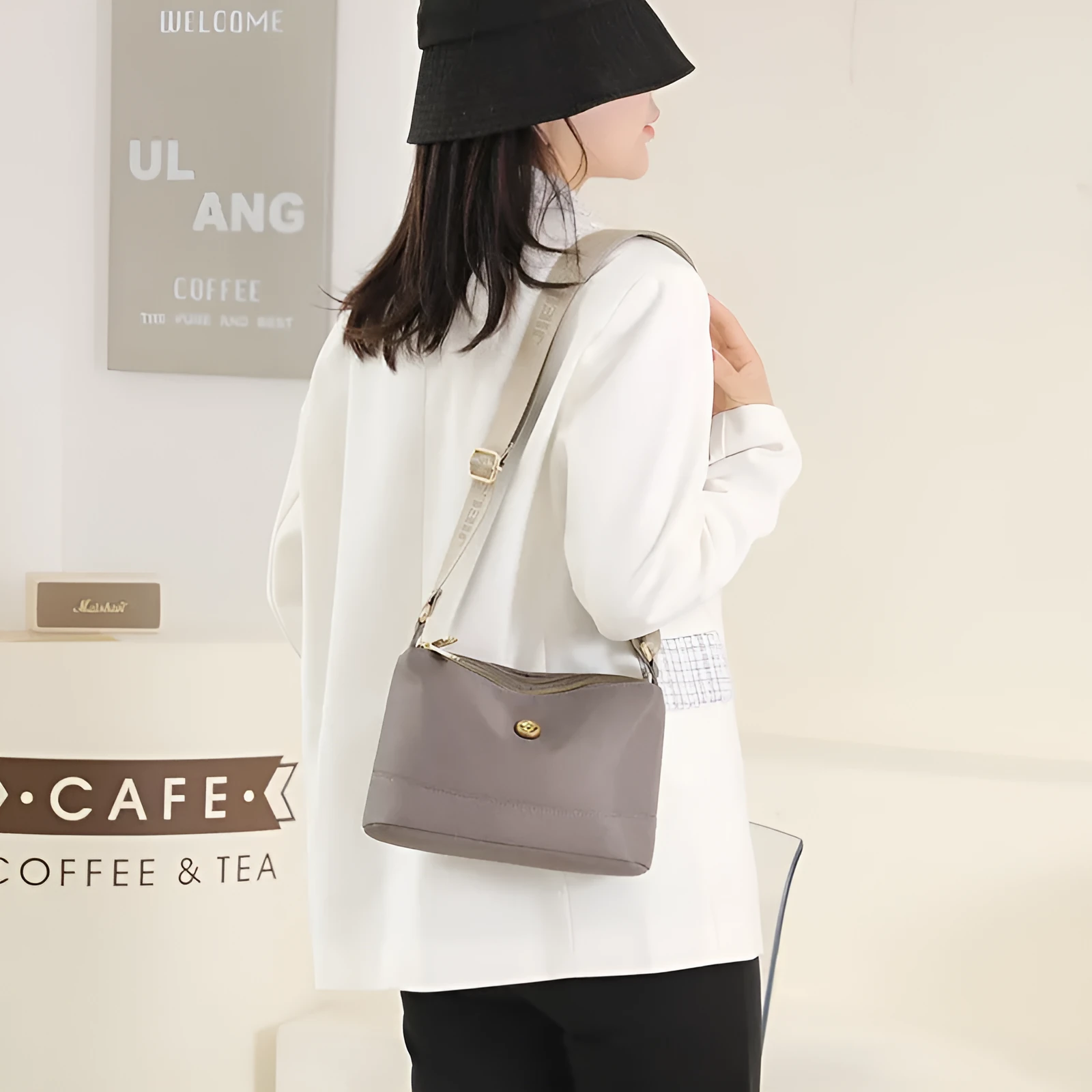Casual messenger bag Oxford cloth large capacity crossbody shoulder bag soft nylon with multiple compartments