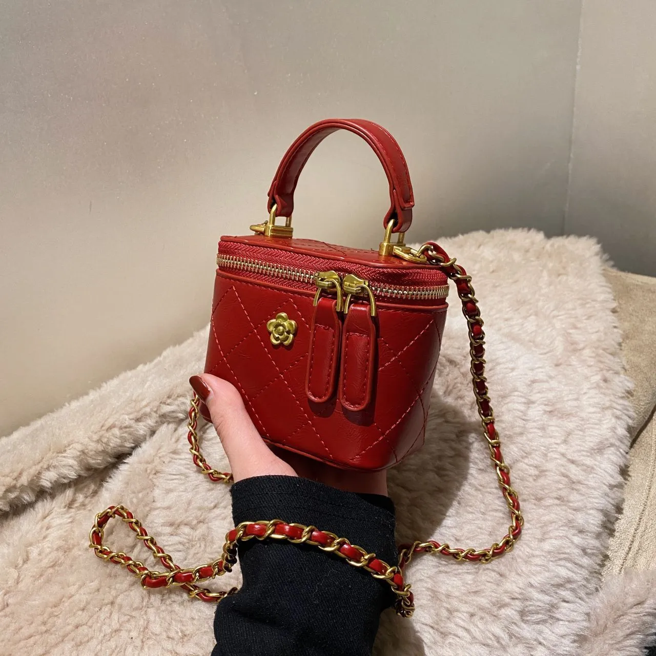 Portable Diamond Chain Mini Satchel nylon crossbody bag with chain strap in beige colour