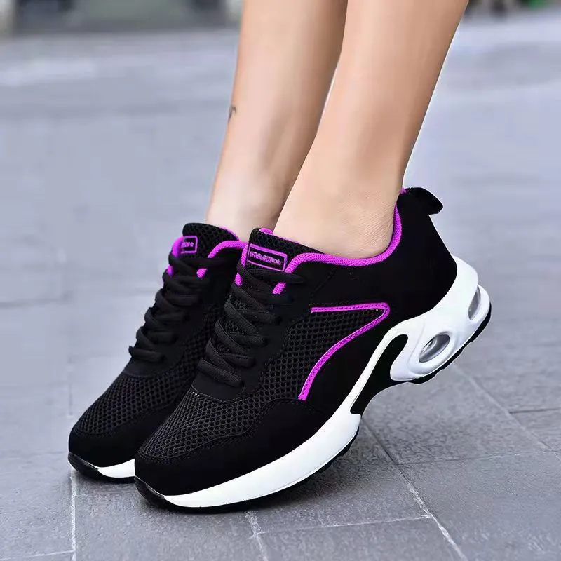 Breathable mesh low-top casual sneaker for elderly with flat heel and shallow mouth in black and white and black and red colour options