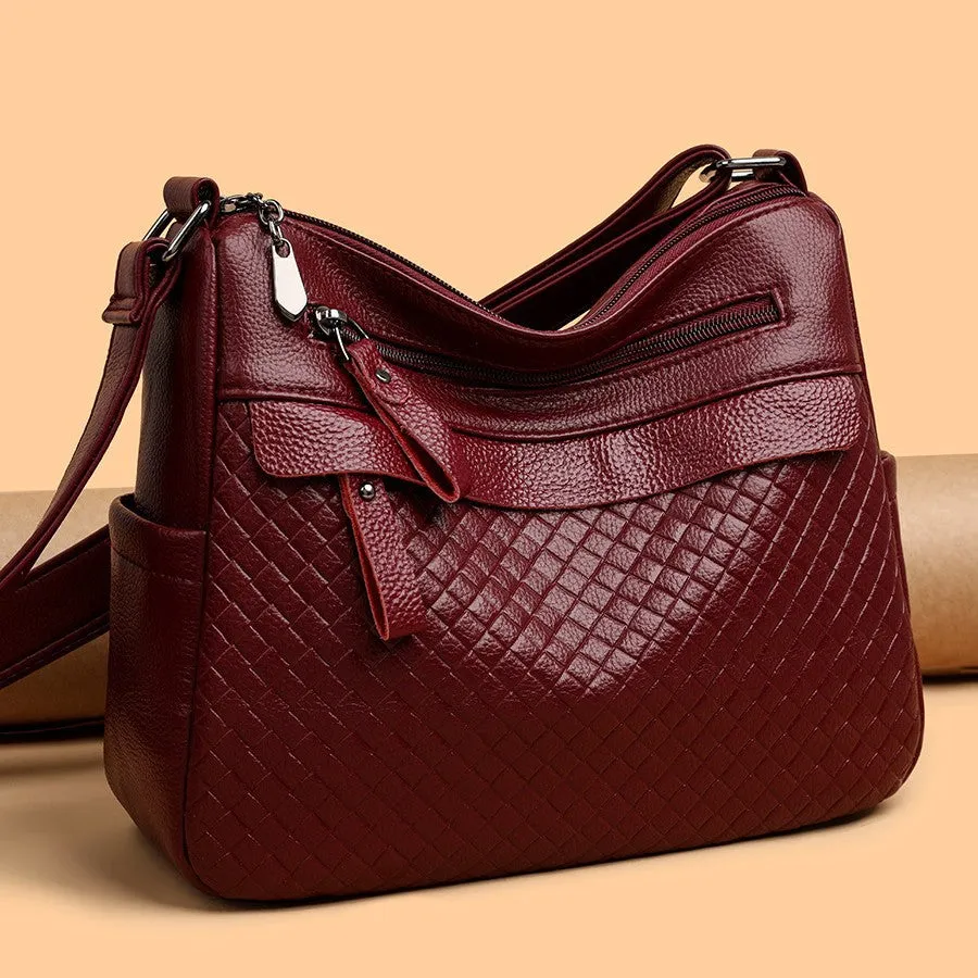 Women's soft PU crossbody bag in urban minimalism style with diamond pattern stitching, 28x22x11cm