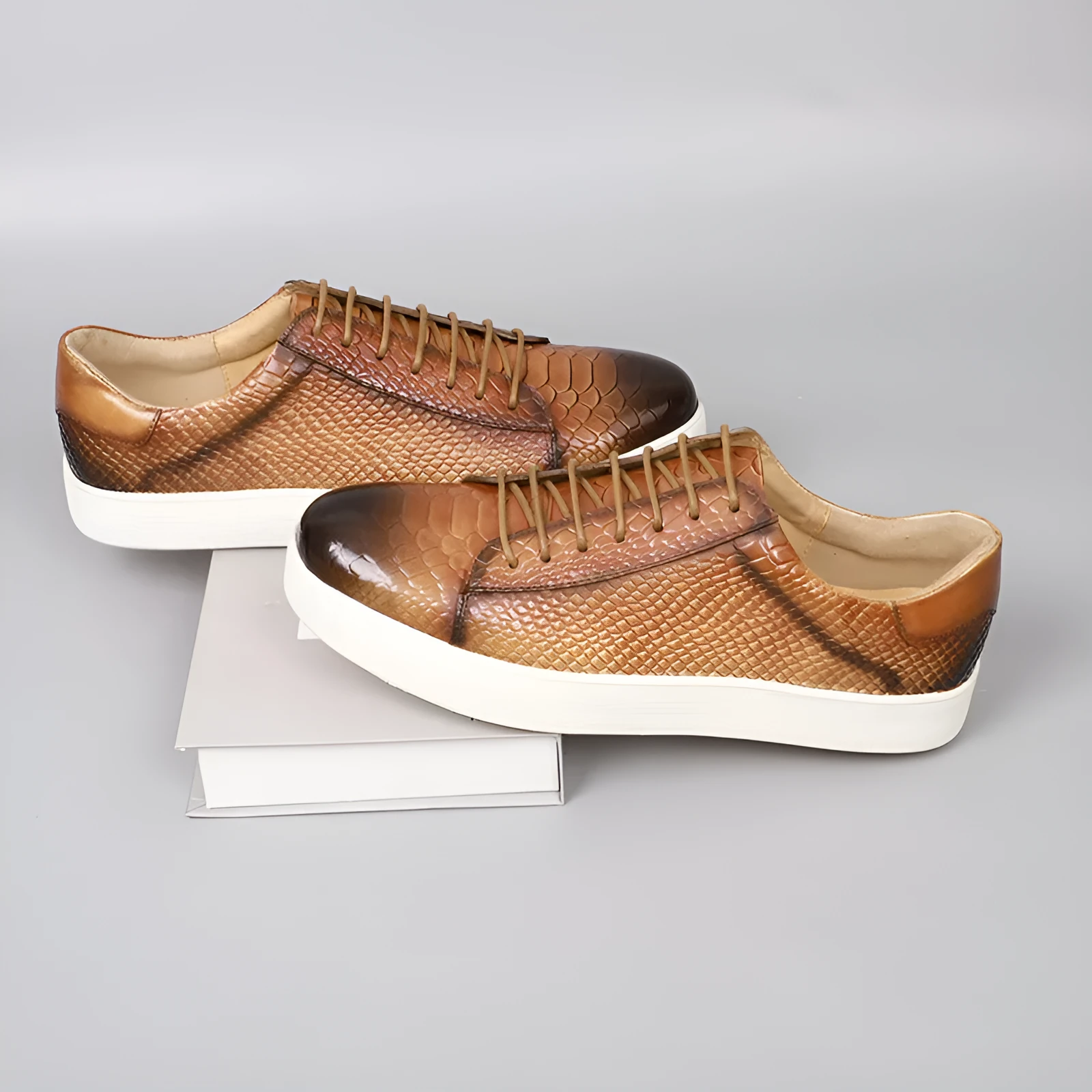 Lace-up embossed flat casual leather shoes for men in caramel colour, first layer cowhide, rubber sole, round toe, low heel