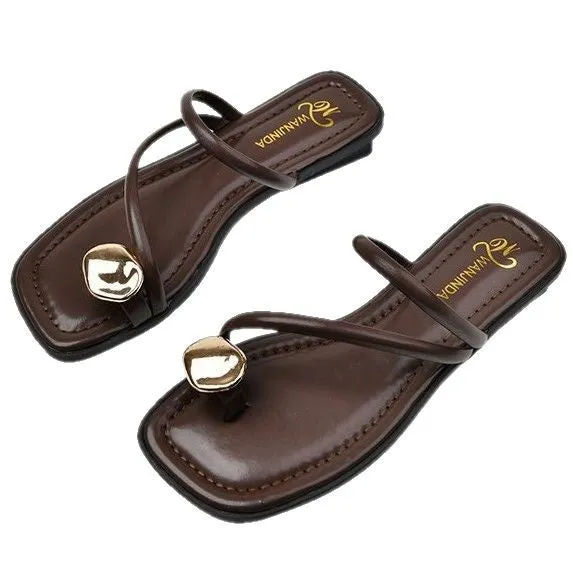French style women's flat sandals with metal toe covering in Beige White, artificial PU upper, rubber sole
