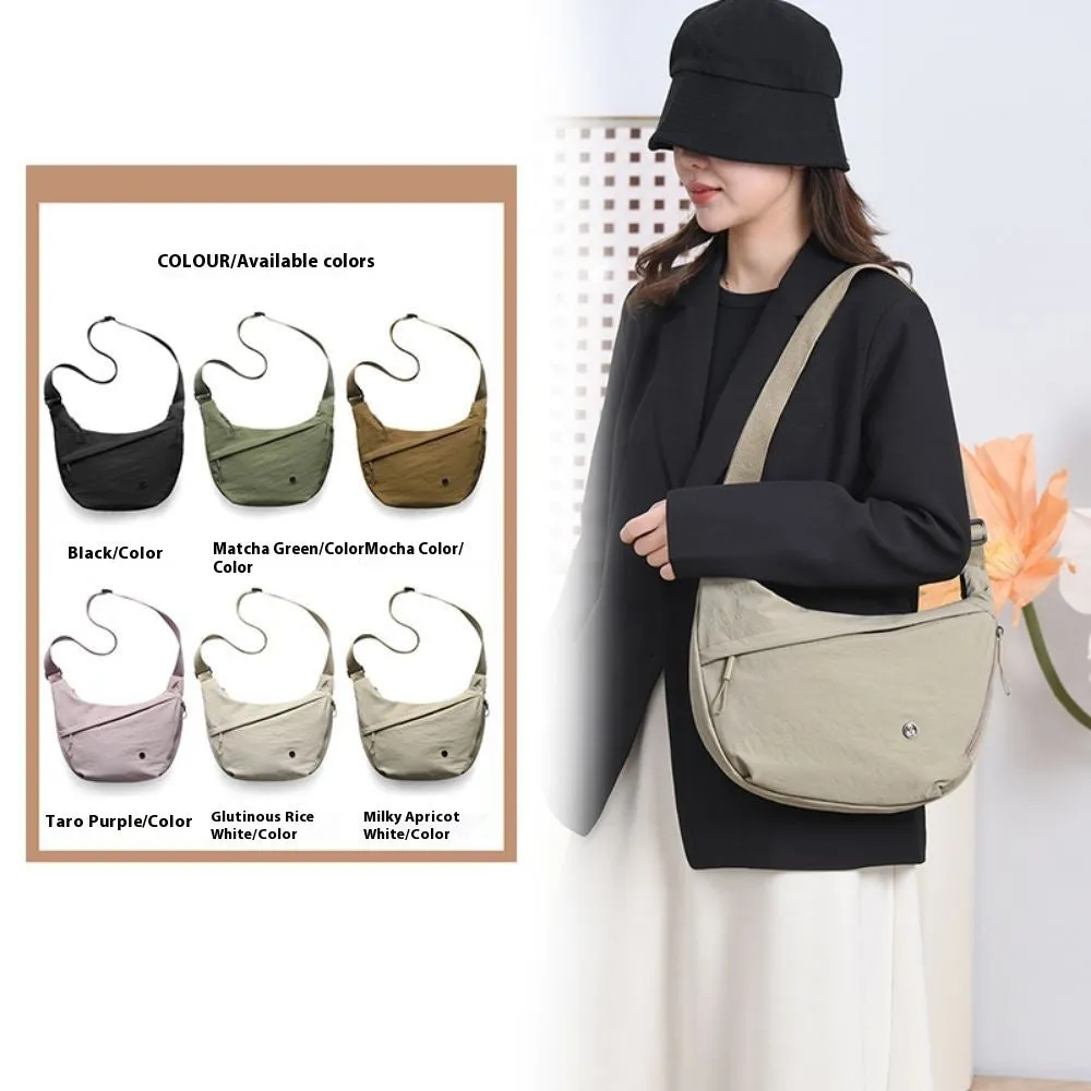 Simple casual nylon shoulder messenger bag, large capacity, dumpling shape, Black colour