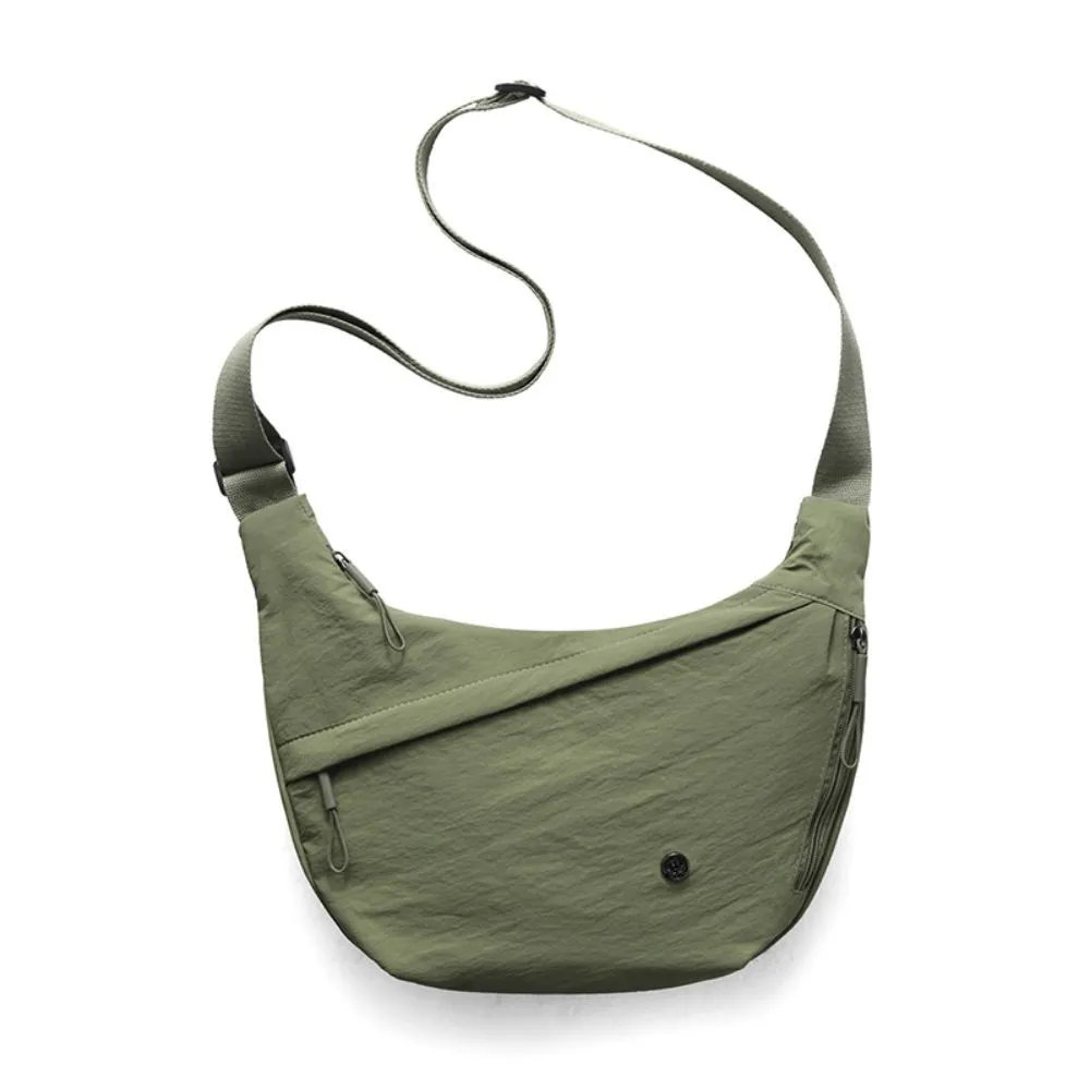 Simple casual nylon shoulder messenger bag, large capacity, dumpling shape, Black colour