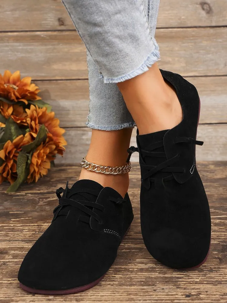 Women's retro flannel casual pumps in brown with corduroy upper, flat heel, and front lace-up