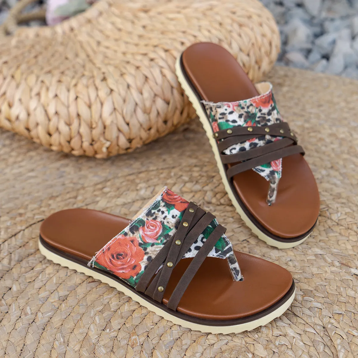 Plus size women's flip-flops in candy colours with artificial PU upper and rubber sole