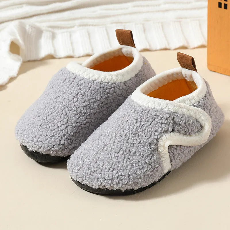 Children's cotton fleece slippers with anti-slip rubber sole in beige colour